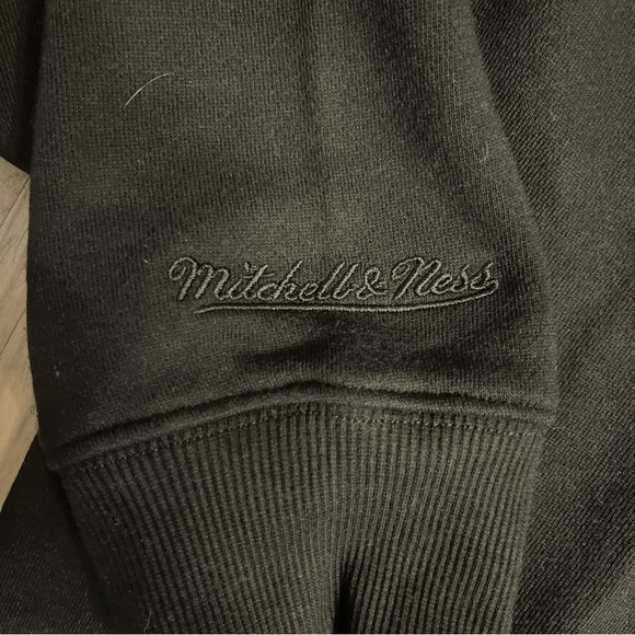 NWT Mitchell & Ness Fordham Rams NCAA Black Crewneck Sweatshirt Size M - Picture 3 of 6